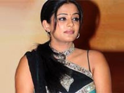 ரத்த சரித்திரத்தில் நடித்தது என் தப்பு! - ப்ரியாமணி