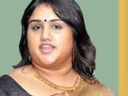 விடிய, விடிய நடந்த விஜயகுமார் - வனிதா தகராறு.. ஆகாஷ் அம்மாவிடம் குழந்தை ஒப்படைப்பு