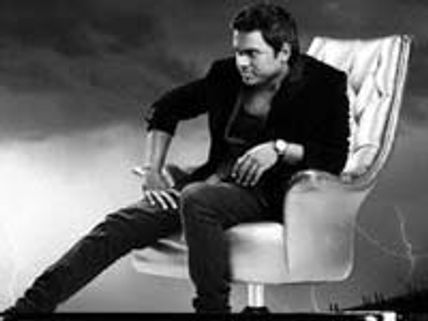 புத்தாண்டில் 'ராஜா'வும் 'இளைய' ராஜாவும் கலக்கும் இசை மழை!