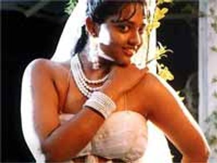 லெனின் என்னைக் கற்பழிக்க முயற்சித்தார்-போலீஸில் ரஞ்சிதா புகார்