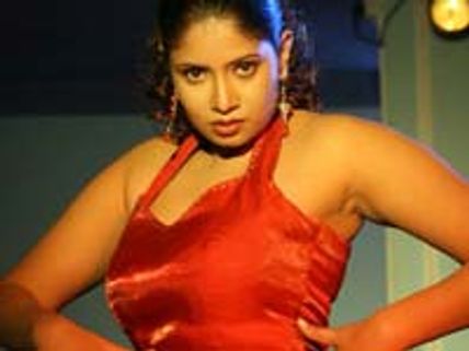 புத்தாண்டு: கோவை பண்ணை வீடுகளில் நடிகைகளின் குஜால் பார்ட்டி!