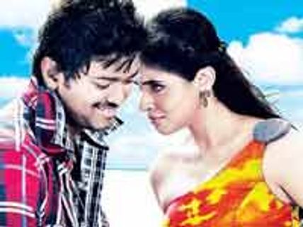 இடியாப்பச் சிக்கலில் காவலன்!