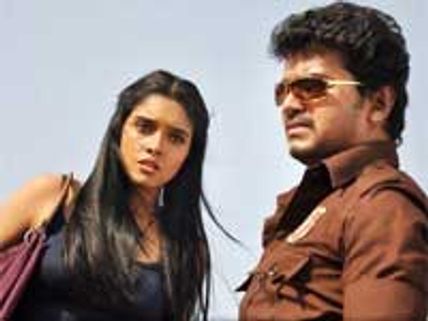 ரூ 15 கோடி டெபாசிட் செய்துவிட்டு காவலனை வெளியிட உத்தரவு