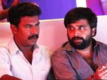 சசிகுமார் - சமுத்திரக்கனி இணையும் போராளி