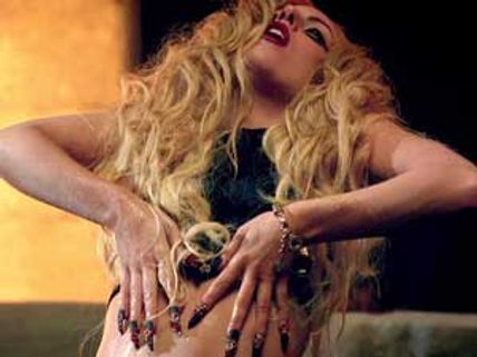 புகழ் உச்சியில் லேடி காகா!