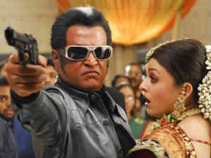 58வது பிலிம்பேர் விருதுப் போட்டியில் எந்திரன், அங்காடித்தெரு, மைனா,  மன்மதன் அம்பு