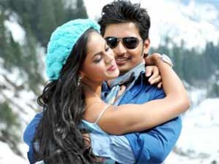 இந்தியில் ரீமேக்காகும் கோ: கே.வி. ஆனந்த் தீவிர ஆலோசனை