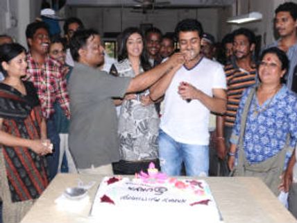 காஜல் அகர்வாலுடன் பிறந்த நாள் கொண்டாடிய சூர்யா!