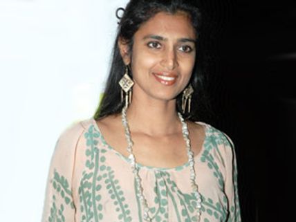 அழகன் அழகி ஷூட்டிங்... மணல் புயலில் சிக்கிய நடிகை கஸ்தூரி!