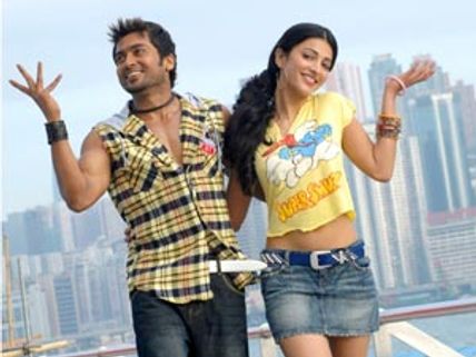 தீபாவளிக்கு ஏழாம் அறிவு... உதயநிதியின் ரெட் ஜெயன்ட் வெளியிடுகிறது!!