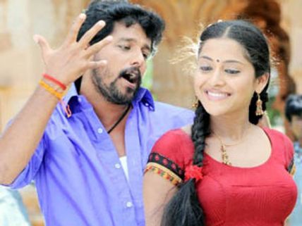 முதல் இடம் - சினிமா விமர்சனம்