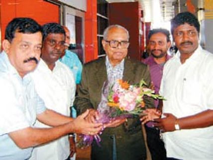 ரஜினிக்கு கிடைக்கவேண்டிய தேசிய விருது தனுஷுக்கு கிடைத்துள்ளது - கே பாலச்சந்தர்