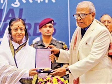 பால்கே விருது பெற்றார் பாலச்சந்தர்... தனுஷ், சரண்யா, சீனு ராமசாமிக்கு தேசிய விருது!  