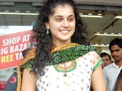 மகத்துடன் காதலா? - டாப்ஸி விளக்கம்