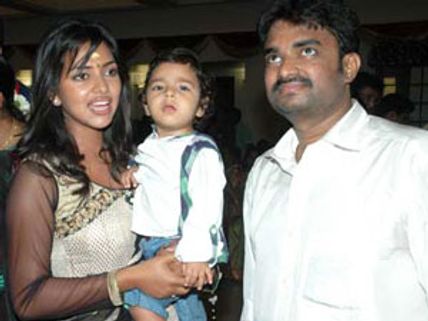 இயக்குநர் விஜய்யுடன் அமலா பால் காதலா?