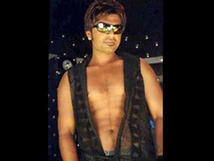 சிம்புவை 'சிக்ஸ் பேக்' வைக்கச் சொன்னது யாரு?