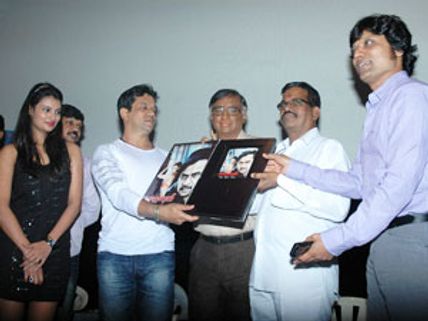 தமிழ் சினிமாக்காரர்களுக்கு பாலிவுட் தயாரிப்பாளர்கள் வழிகாட்ட வேண்டும்! - கலைப்புலி தாணு