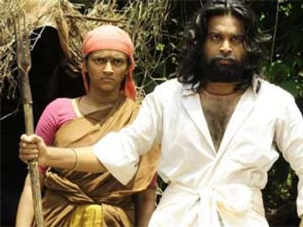 'சூர்யா பட வசனத்தை நீக்கிய இலங்கையில் இனி தமிழ்ப் படங்களை வெளியிடக் கூடாது!'