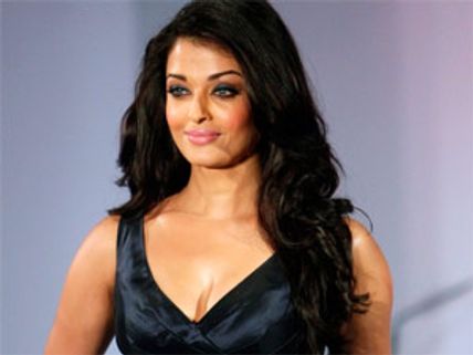 ஐஸ்வர்யா ராய் மகளுக்கு செல்லப் பெயர் 'பேட்டி பி'!