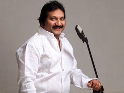 வெள்ளிவிழா கொண்டாடும் பாடகர் மனோ!