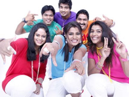 'முயலு'க்கு 5000 தயாரிப்பாளர்கள்!