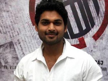 படப்பிடிப்பில் அஜ்மல் காயம்!