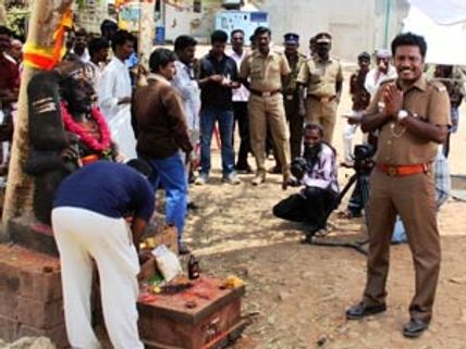 போலீஸ் பாதுகாப்புடன் இன்று படப்பிடிப்பு நடத்திய தயாரிப்பாளர்கள்!