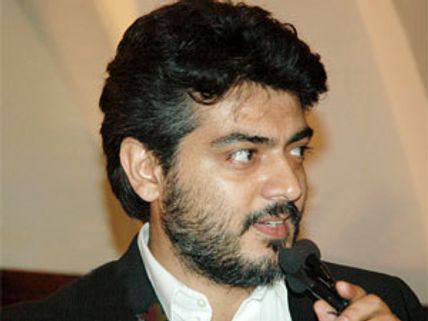 சமைத்து, விருந்து போட்டு சாப்பிட்ட தட்டுக்களையும் கழுவி வைத்த அஜீத்!