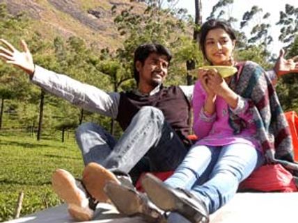 மனம் கொத்திப் பறவை - விமர்சனம்