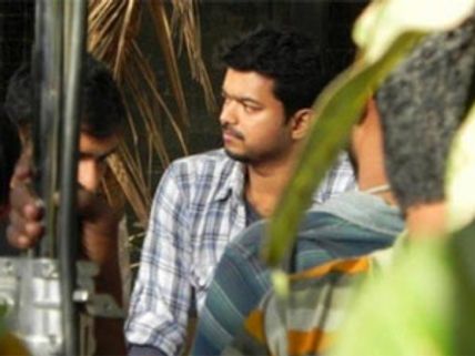 துப்பாக்கி படப்பிடிப்பில் விஜய் காயம்!