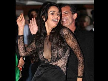 அன்டோனியோ வாழ்க்கையில் குண்டைப் போட்ட மல்லிகாவின் ஆட்டம்!