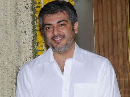 சூப்பர் ஸ்டார் வழியில் செல்லும் அஜீத் குமார்