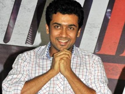 பேஸ்புக், ட்விட்டரில் நான் இல்ல.. இல்லவே இல்ல...! - சூர்யா