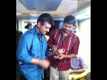 துப்பாக்கியில் கலக்கிட்டீங்க போங்க: விஜயை பாராட்டிய அஜீத்