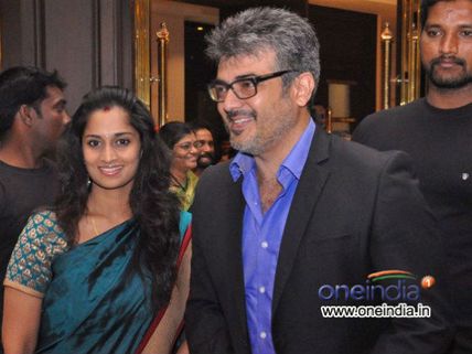 காதலில் வெற்றிக் கொடி கட்டிய கோலிவுட் நடிகர்கள்