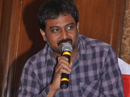அதுக்கெல்லாம் நான் சரிப்பட்டு வரமாட்டேன்…. இயக்குநர் லிங்குசாமி