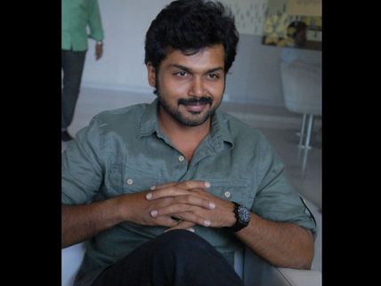 கார்த்தியிடம் கால்ஷீட் வாங்கிறதுகுள்ள கண்ணை கெட்டுதே: இயக்குனர்கள் புலம்பல்