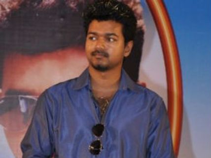 39வது பிறந்த நாள்... 3900 பேருக்கு உதவி!-  நடிகர் விஜய் திட்டம்