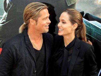 மார்பக அகற்றத்துக்குப்  பின் முதல் பொது நிகழ்ச்சியில் ஜூலி