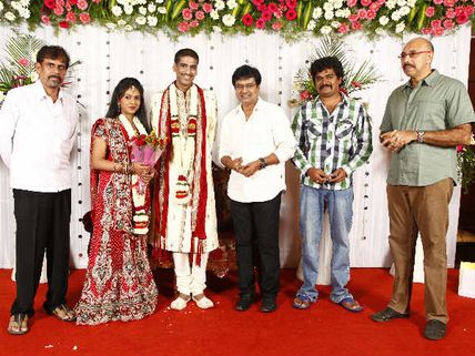 மணிவண்ணன் மகன் திருமணம் -  சத்யராஜ், விவேக் வாழ்த்து 