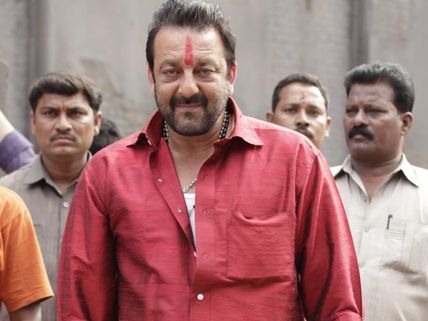 ப்ளீஸ்...என்னை என் குடும்பத்தோடு மகிழ்ச்சியாக இருக்க விடுங்கள்: சஞ்சய் தத் வேண்டுகோள்