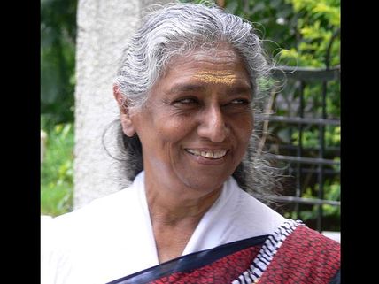 10 ஆண்டுகளுக்குப் பிறகு ‘விஐபி’க்காக 'சுள்ளானுடன்' பாடும் ஜானகியம்மா!