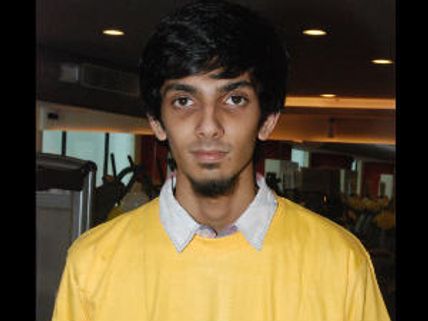 ஒரே நேரத்தில் 'தல-தளபதி' படங்களுக்கு இசையமைக்கும் அனிருத்