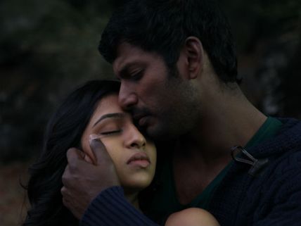 விஷால் - லட்சுமி மேனன் முத்தக் காட்சி.. எதுக்கு இந்த 'பொங்கல்'!