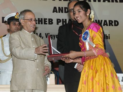 5 தமிழக திரையுலகினர் உள்ளிட்ட கலைஞர்களுக்கு தேசிய விருதுகள்.. வழங்கினார் பிரணாப்.. !