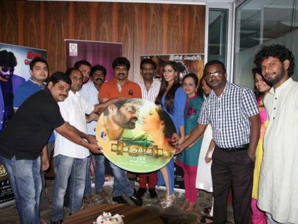 நாசா விஞ்ஞானி நாயகனாக அறிமுகமாகும் படம் ‘விஞ்ஞானி’... ஜோடி மீரா ஜாஸ்மின்!