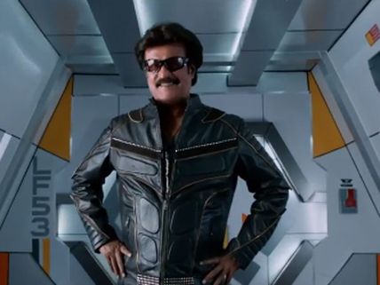 துபாயில் லிங்கா டிரைலர் வெளியிட்டு விட்டு சென்னை திரும்பினார் ரஜினி.. ரசிகர்கள் வரவேற்பு
