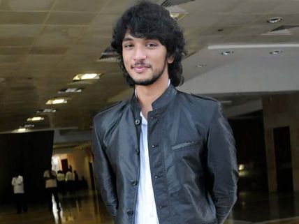 பெர்மிஷன் இல்லாம ஷூட்டிங்கா... நிறுத்து... கார்த்திக் மகன் கவுதமின் 