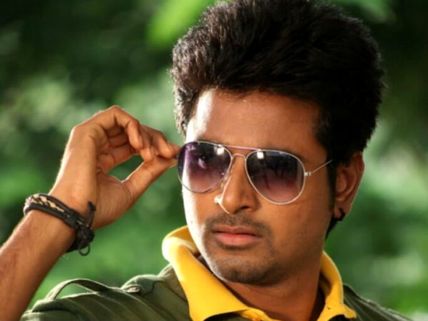 டிவிட்டரில் 10 லட்சம் பாலோயர்கள்... சிவ கார்த்திகேயன் சாதனை!