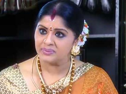 தமிழ் சீரியல்களை மிரட்டிக் கொண்டு சக்கை போடு போடும் ரீமேக் சீரியல்கள்!